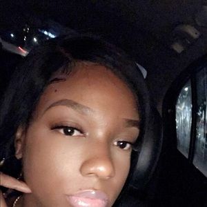 Meet your Posher, Brittney